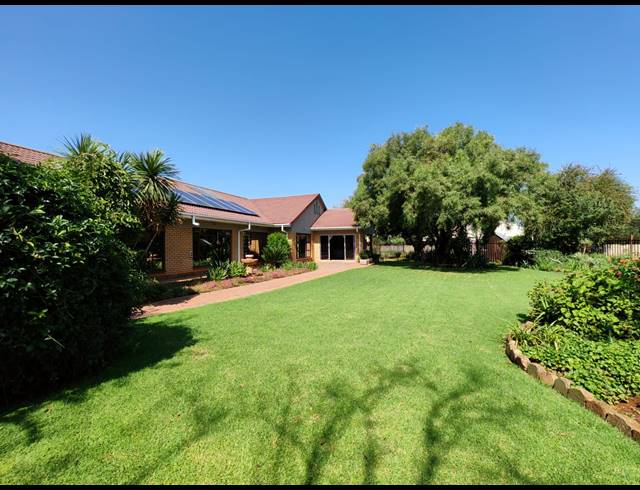 4 BEDROOM HOUSE FOR SALE IN THREE RIVERS EAST